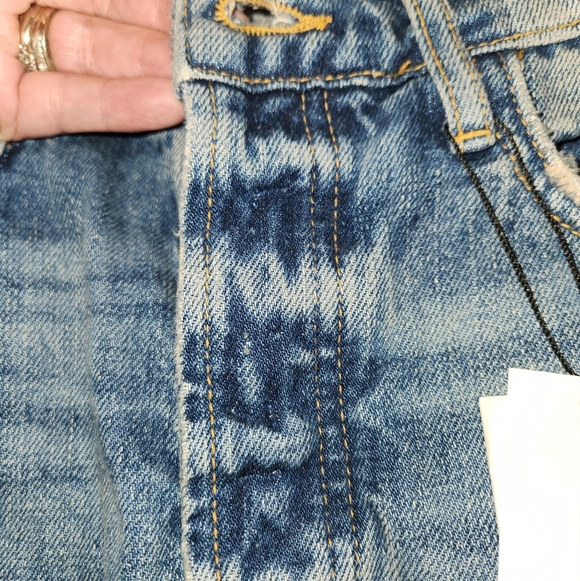 NWT Zara High Rise Jeans Size 4 Button Up Fly Minimal Distressing Hem & Pockets - Picture 10 of 16